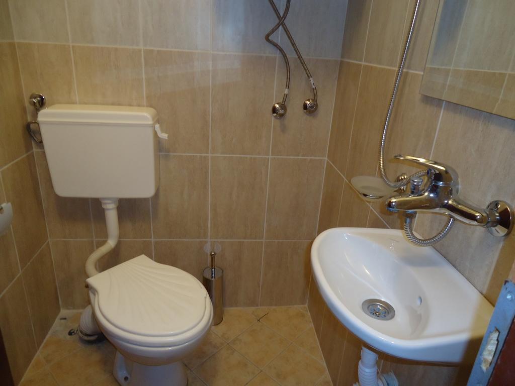 Petrovi Guest House Obzor Ruang foto