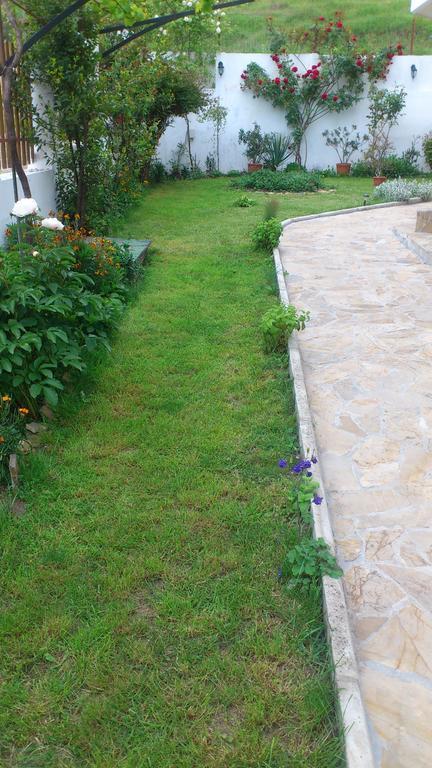 Petrovi Guest House Obzor Bagian luar foto